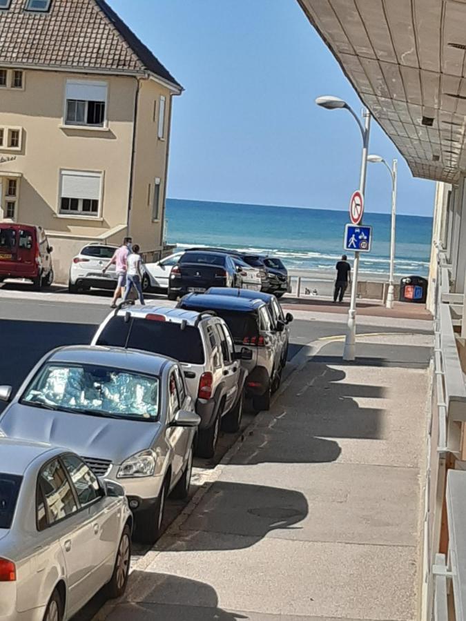 Les Obiones, Vue Laterale Mer, Fort Mahon Plage, Magnifique Studio Cabine 4P, Avec Balcon , Parking Prive Gratuit, Wifi, Classe 2 Etoiles, Exposition Plein Sud En Baie De Somme 외부 사진
